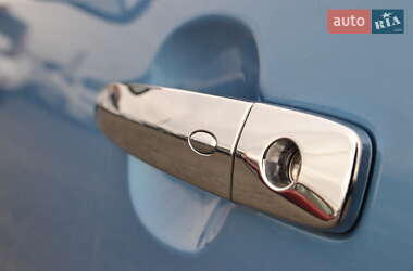 Хэтчбек Nissan Leaf 2013 в 