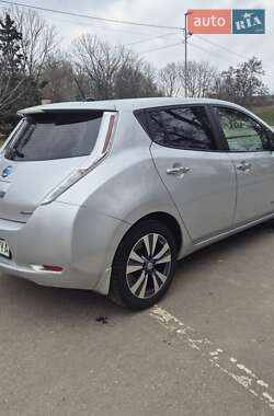 Хэтчбек Nissan Leaf 2015 в Кропивницком