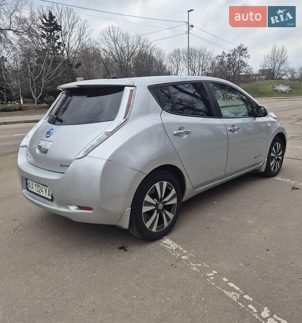 Хетчбек Nissan Leaf 2015 в Кропивницькому фото 4 Хетчбек Nissan Leaf 2015 в Кропивницькому