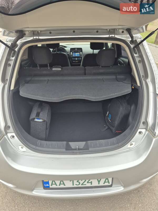 Хетчбек Nissan Leaf 2015 в Кропивницькому фото 15 Хетчбек Nissan Leaf 2015 в Кропивницькому