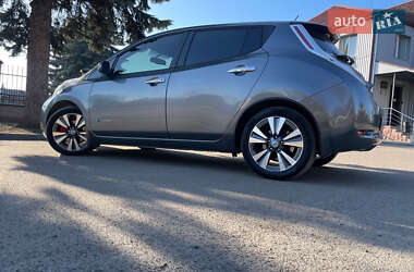 Хэтчбек Nissan Leaf 2014 в 