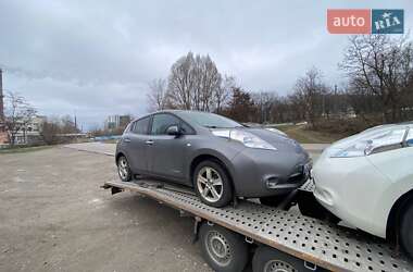 Хетчбек Nissan Leaf 2015 в Дніпрі