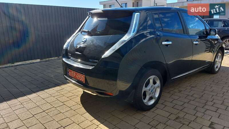 Хэтчбек Nissan Leaf 2013 в Ужгороде