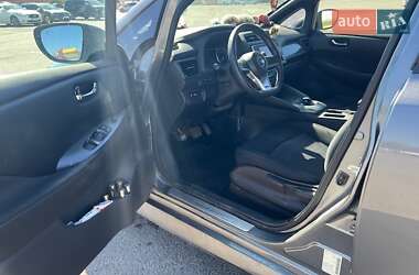 Хэтчбек Nissan Leaf 2019 в 