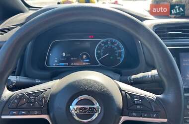 Хэтчбек Nissan Leaf 2019 в 
