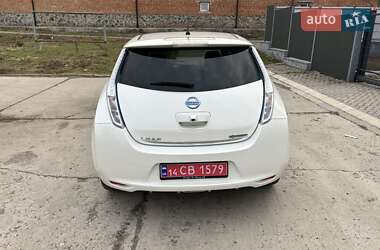 Хэтчбек Nissan Leaf 2014 в 