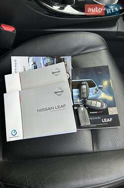 Хэтчбек Nissan Leaf 2014 в 