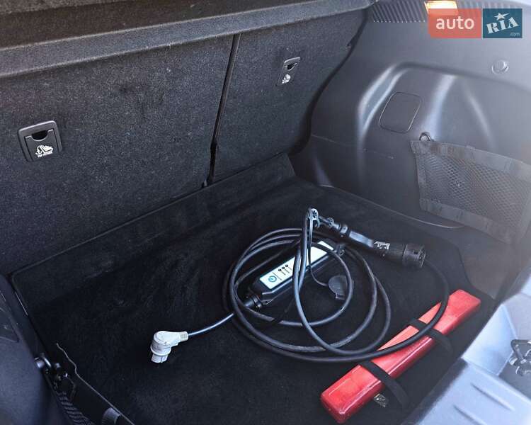 Хетчбек Nissan Leaf 2019 в Глибокій