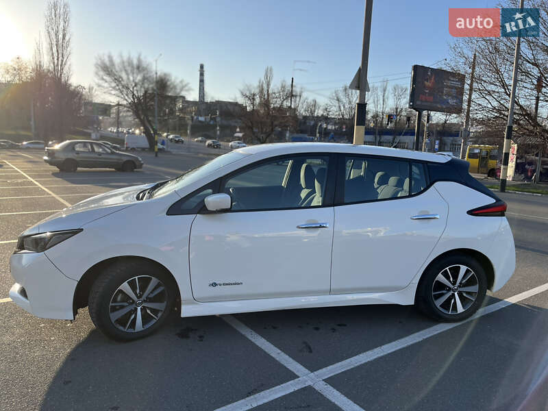 Хэтчбек Nissan Leaf 2019 в Конотопе