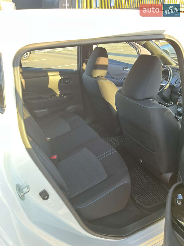 Хэтчбек Nissan Leaf 2019 в Конотопе