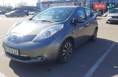 Хэтчбек Nissan Leaf 2016 в 