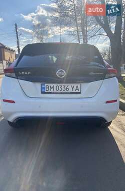 Хэтчбек Nissan Leaf 2018 в 
