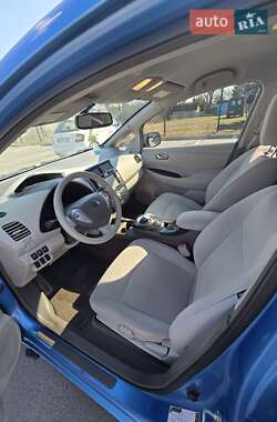 Хетчбек Nissan Leaf 2012 в 