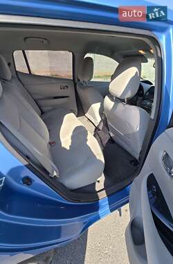 Хетчбек Nissan Leaf 2012 в 