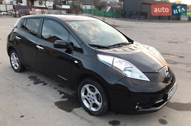 Хэтчбек Nissan Leaf 2014 в 