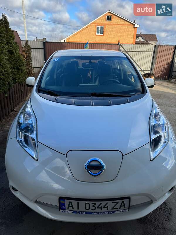 Хетчбек Nissan Leaf 2014 в Києві