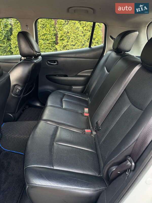 Хетчбек Nissan Leaf 2014 в Києві