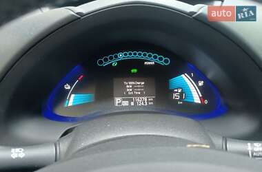 Хэтчбек Nissan Leaf 2015 в 