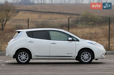 Хэтчбек Nissan Leaf 2014 в 