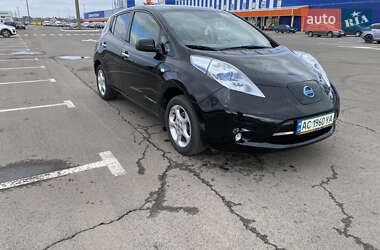 Хэтчбек Nissan Leaf 2012 в 