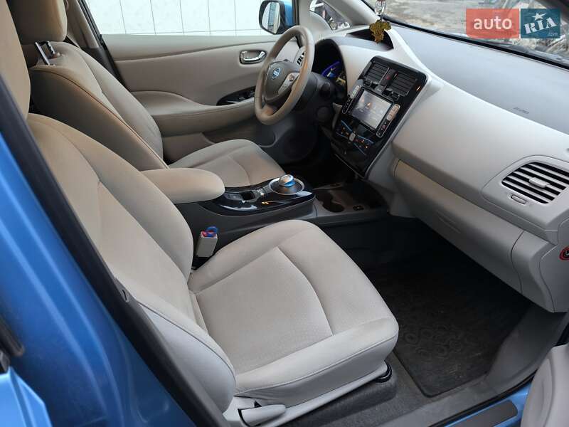 Хетчбек Nissan Leaf 2012 в Херсоні