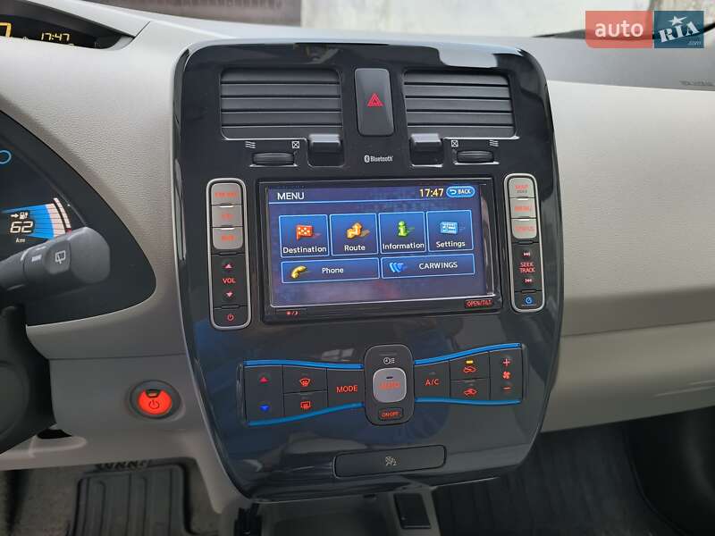 Хетчбек Nissan Leaf 2012 в Херсоні