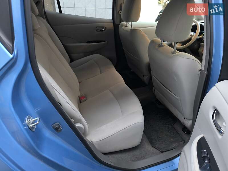 Хетчбек Nissan Leaf 2012 в Херсоні