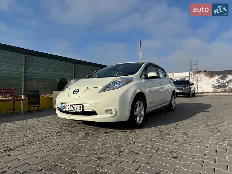 Хетчбек Nissan Leaf 2011 в Одесі