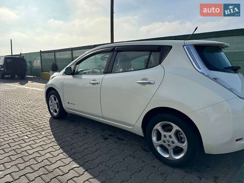 Хетчбек Nissan Leaf 2011 в Одесі