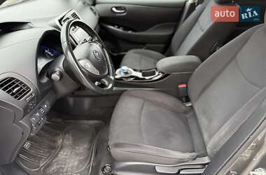 Хэтчбек Nissan Leaf 2015 в 