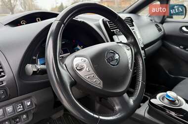 Хэтчбек Nissan Leaf 2015 в 