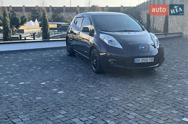 Хэтчбек Nissan Leaf 2016 в 