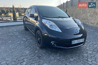 Хэтчбек Nissan Leaf 2016 в 