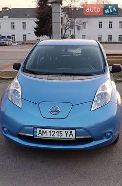 Хетчбек Nissan Leaf 2014 в 