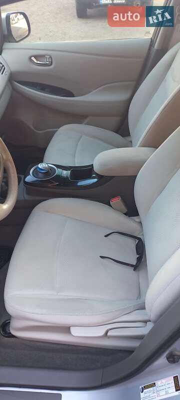 Хетчбек Nissan Leaf 2013 в Черкасах