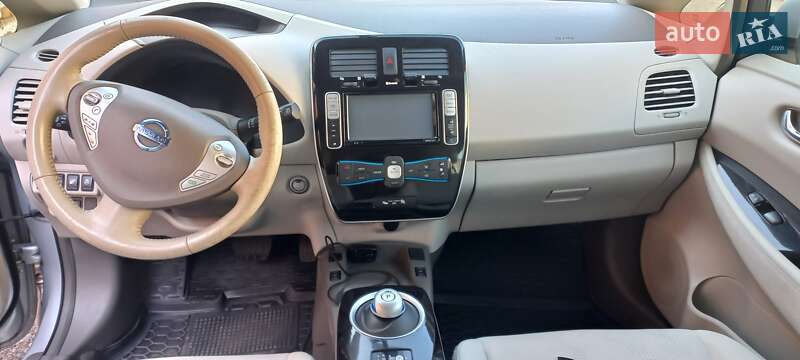 Хетчбек Nissan Leaf 2013 в Черкасах