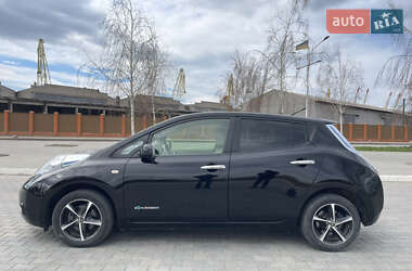 Хетчбек Nissan Leaf 2012 в 