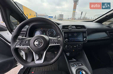 Хетчбек Nissan Leaf 2022 в 