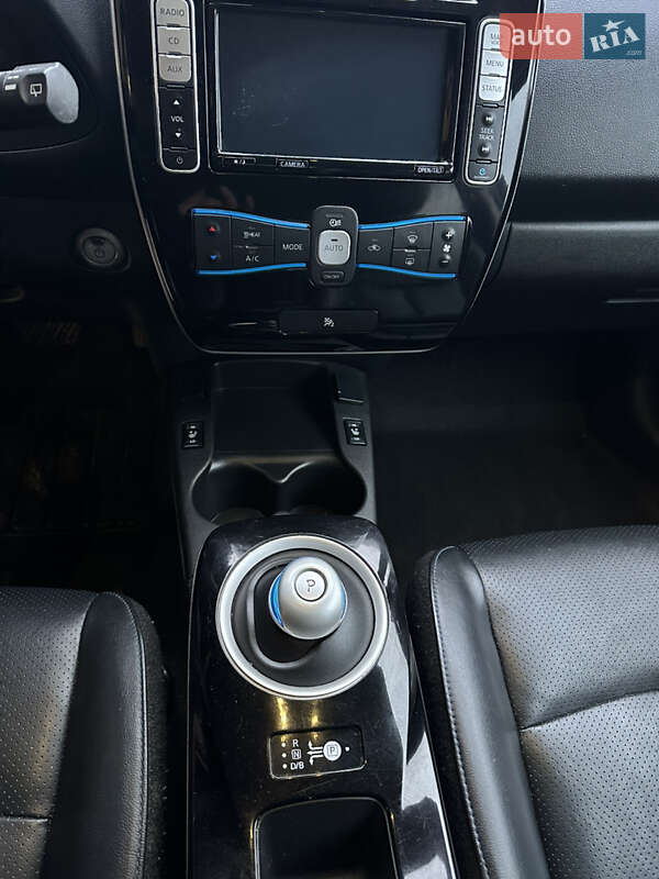 Хэтчбек Nissan Leaf 2016 в Стрые