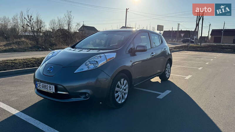 Хетчбек Nissan Leaf 2015 в Києві