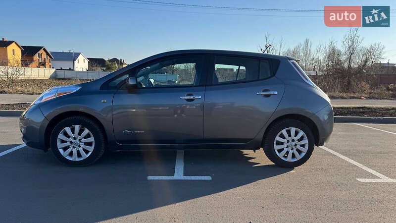 Хетчбек Nissan Leaf 2015 в Києві