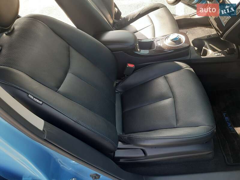 Хетчбек Nissan Leaf 2013 в Луцьку
