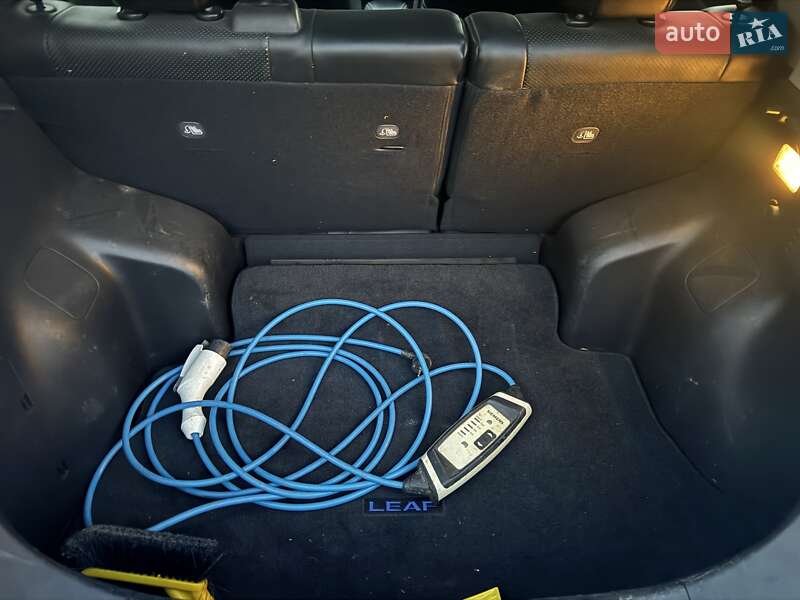 Хетчбек Nissan Leaf 2013 в Луцьку