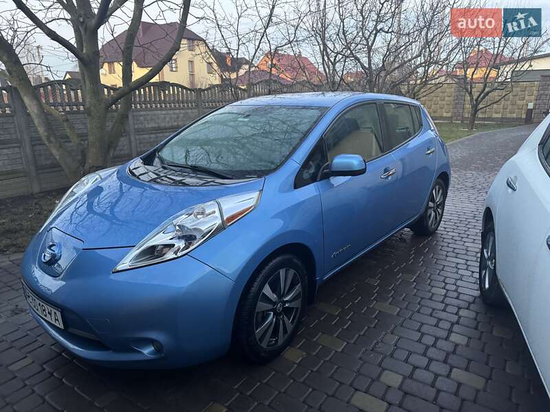 Хетчбек Nissan Leaf 2013 в Луцьку