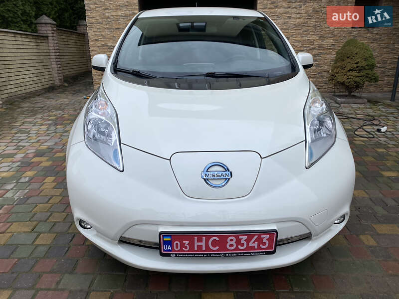 Хэтчбек Nissan Leaf 2014 в Черновцах