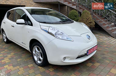 Хетчбек Nissan Leaf 2014 в Чернівцях