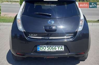 Хетчбек Nissan Leaf 2014 в 