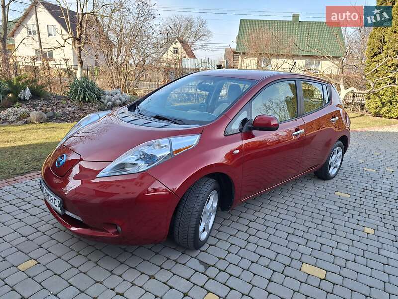 Хетчбек Nissan Leaf 2012 в Луцьку