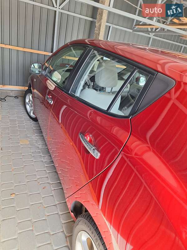 Хетчбек Nissan Leaf 2012 в Луцьку