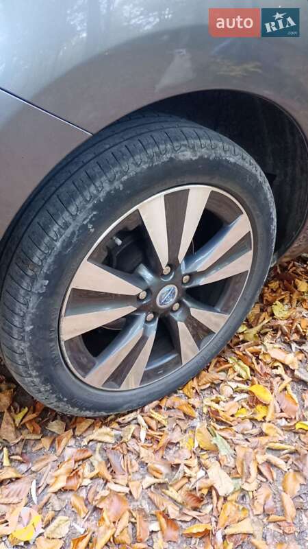 Хетчбек Nissan Leaf 2014 в Львові фото 28 Хетчбек Nissan Leaf 2014 в Львові